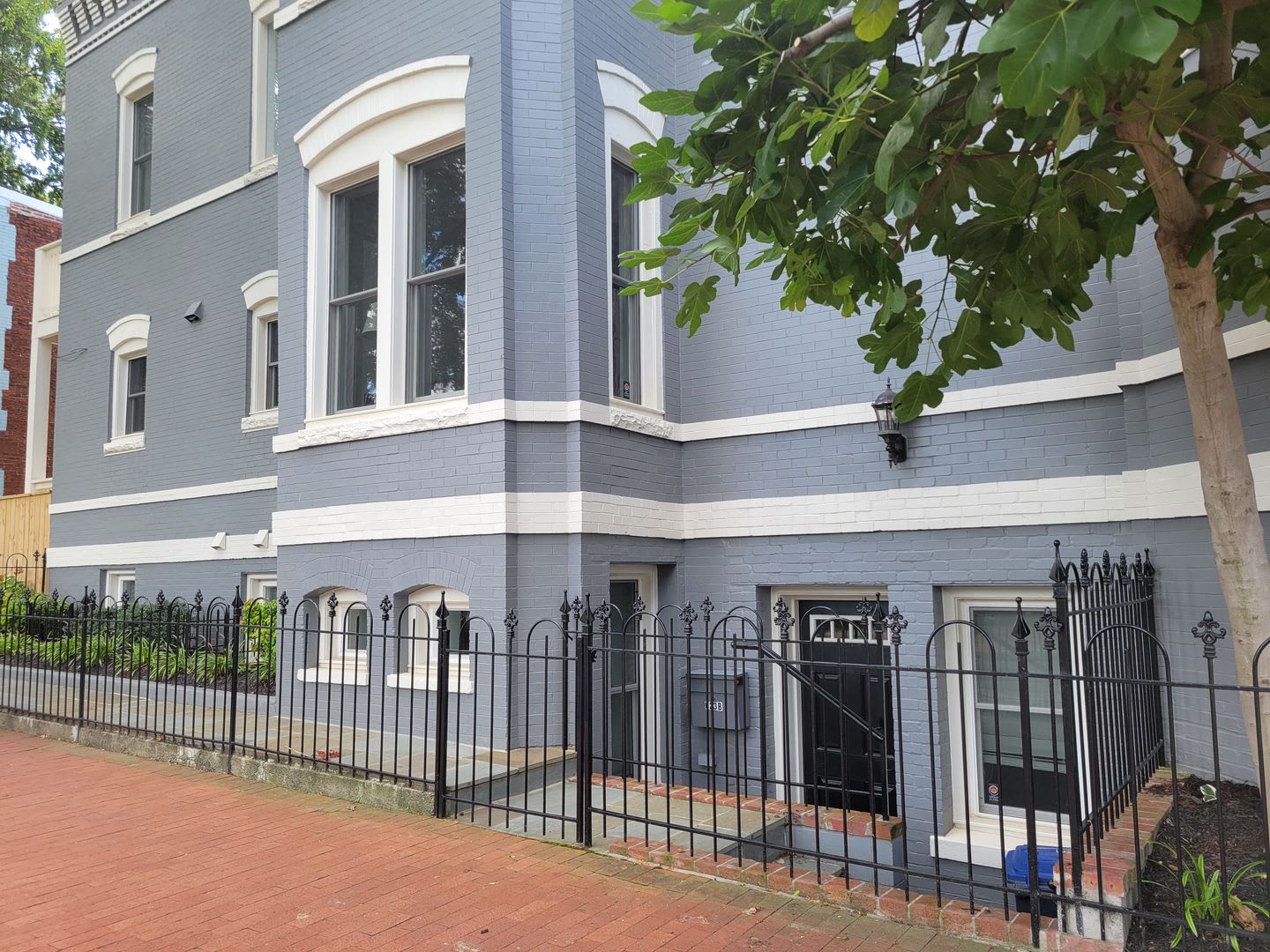 Capitol Hill North Neighborhood Basement Condo Light Filled 2Br 1 Bath Utilities Included – photo 2