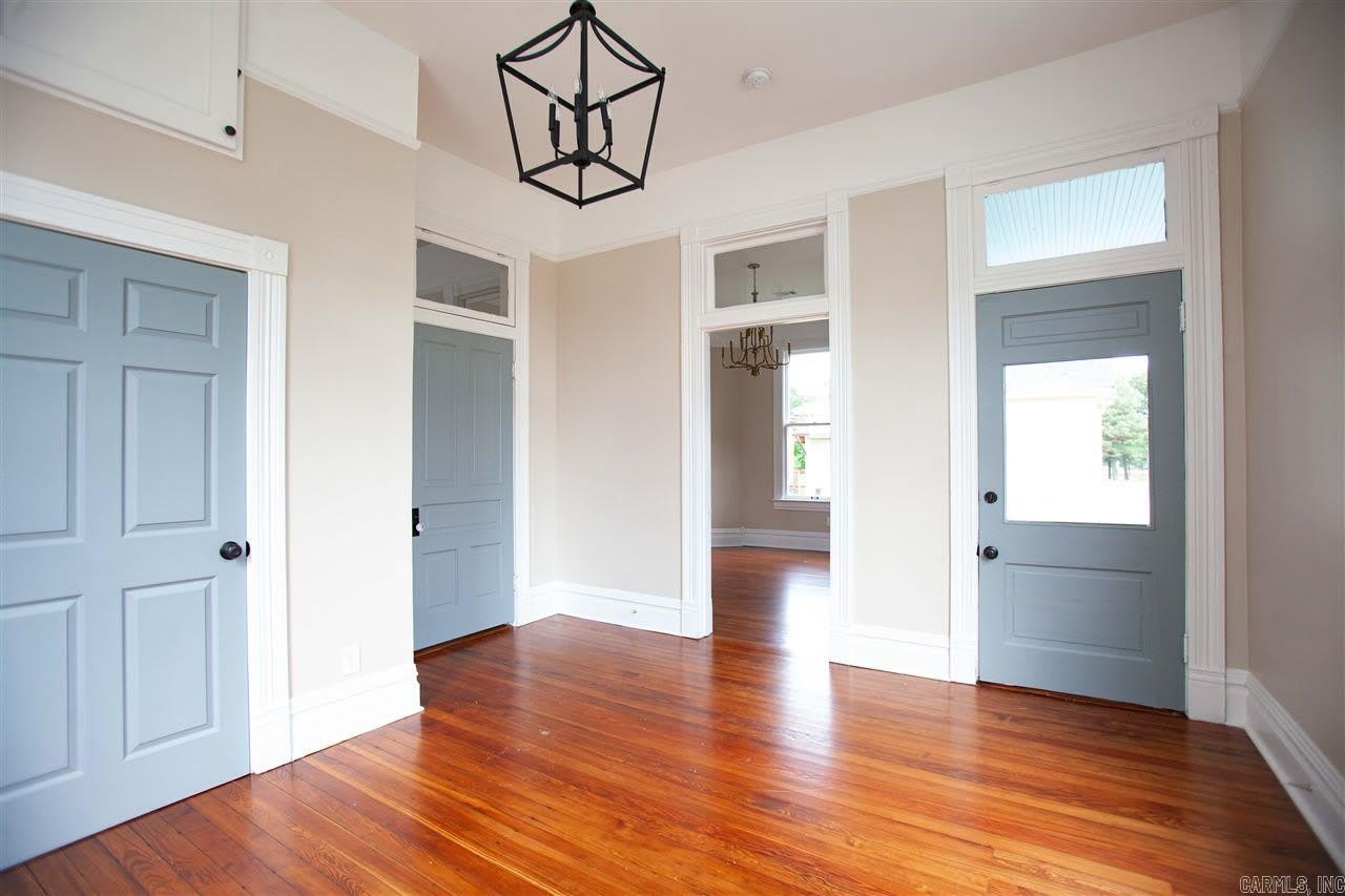 1510 Park Lane – photo 3