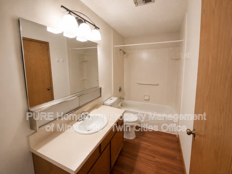 1207 Hewitt Ave – photo 4