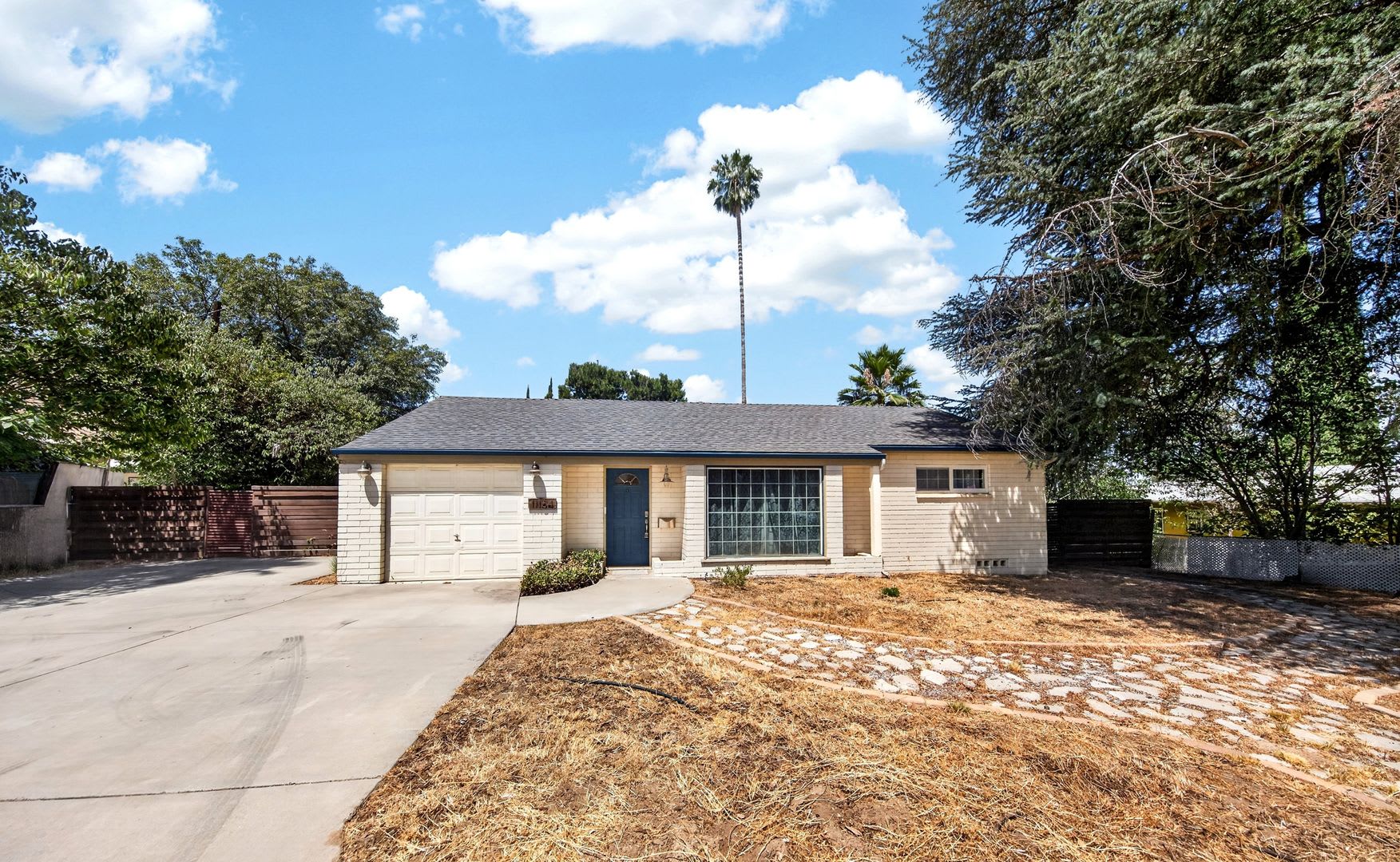 Walk to LLU! Fully-Furnished Updated Single-Story – photo 2