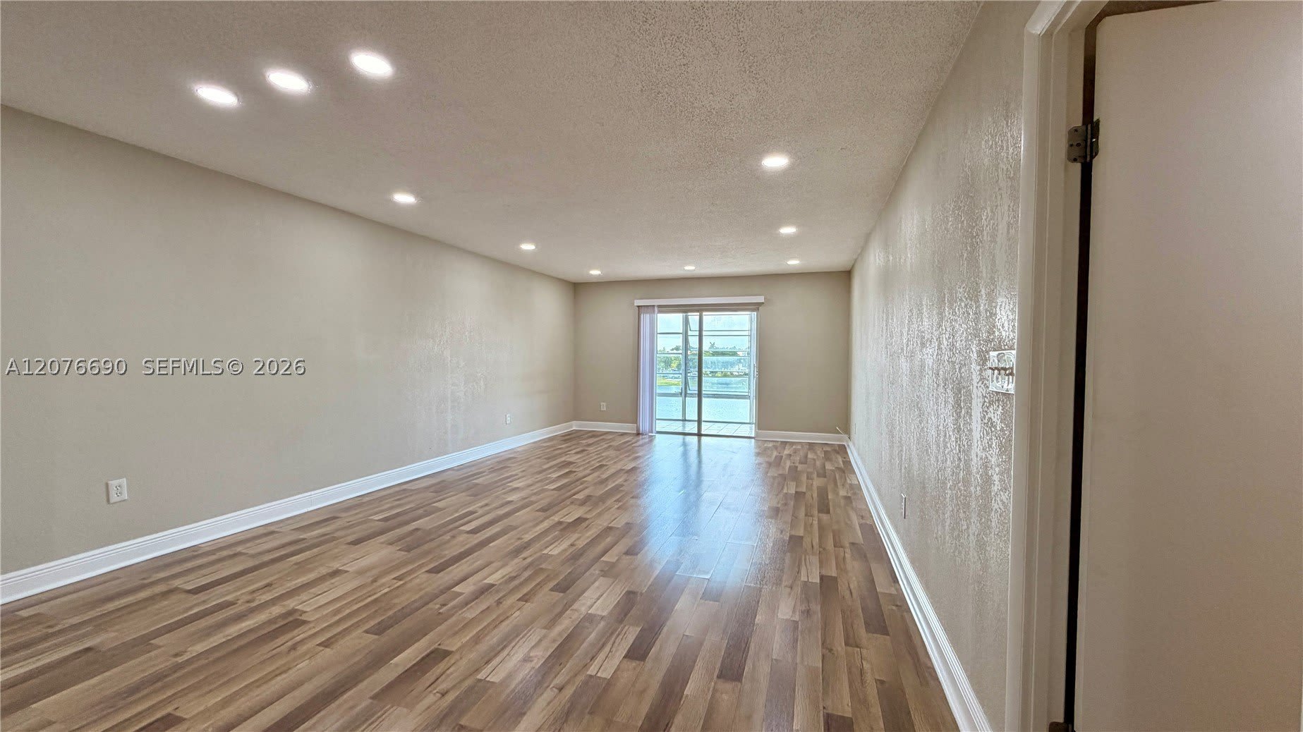 879 NE 195th St – photo 4