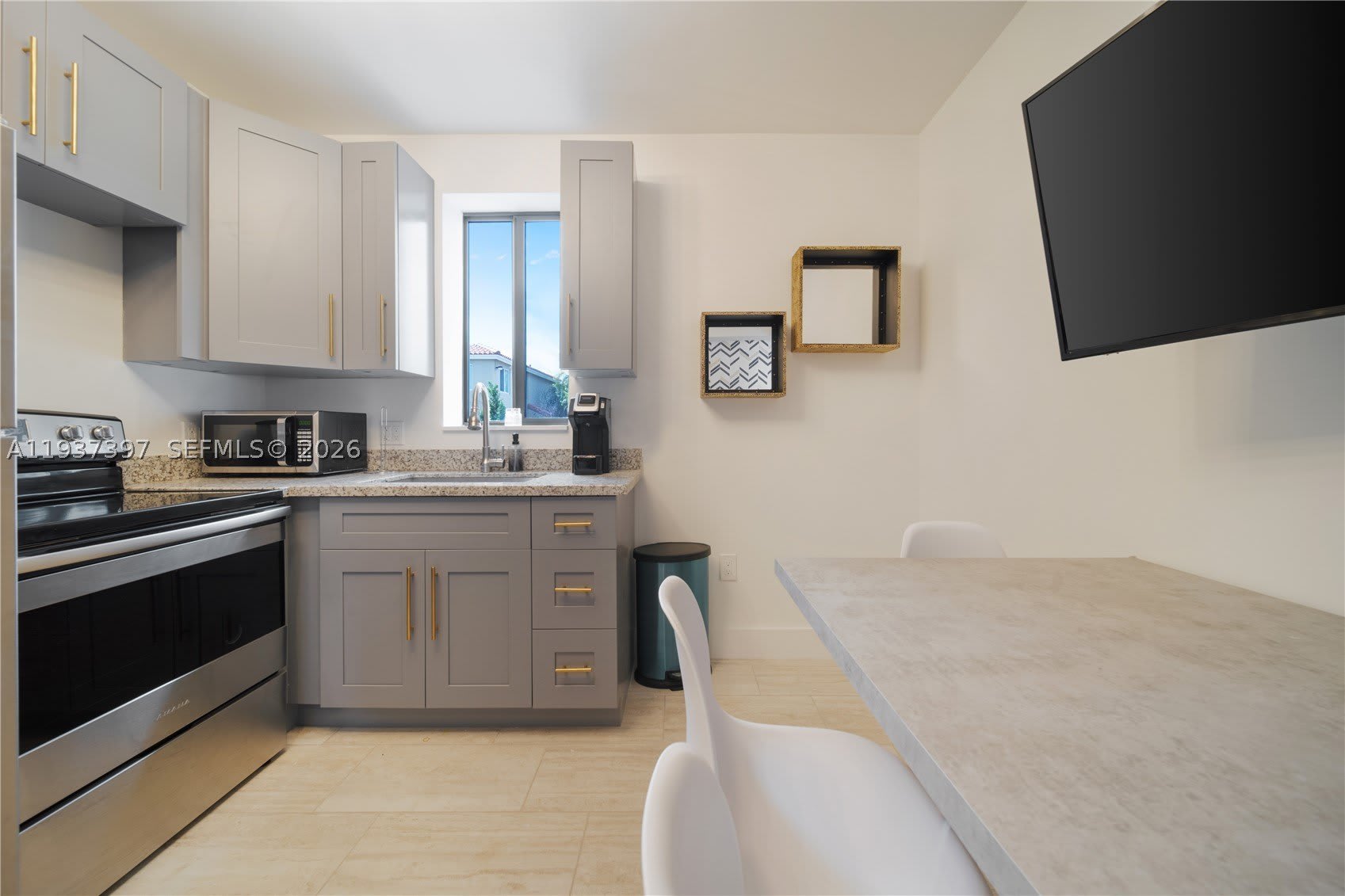 2162 SW 14th Ter – photo 5