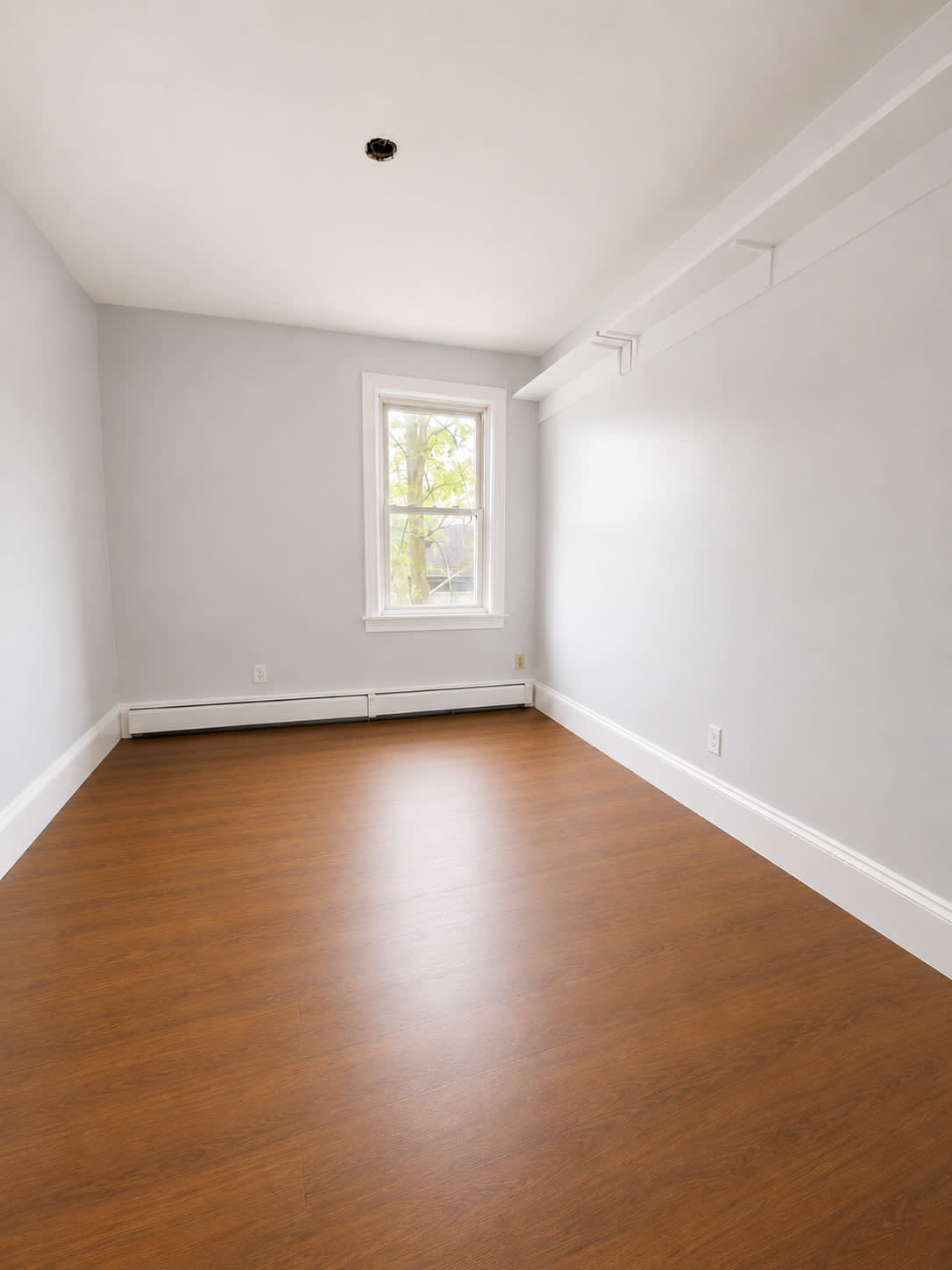 982 Douglas Ave – photo 5