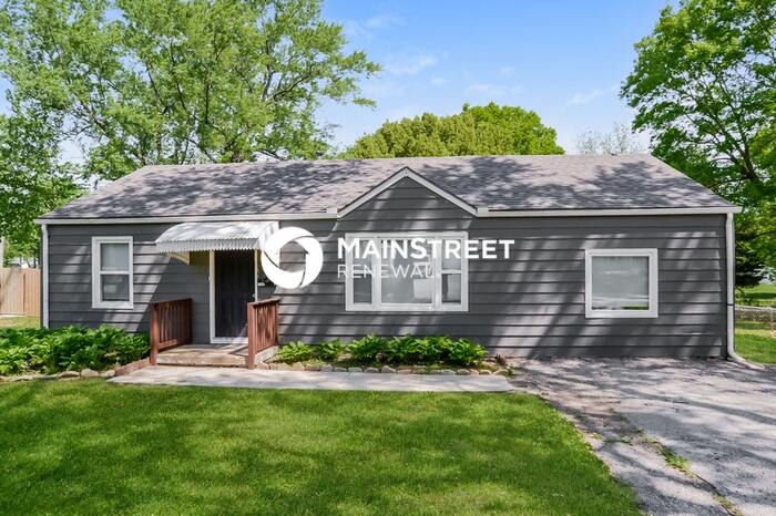 11810 West 69th Street – photo 1