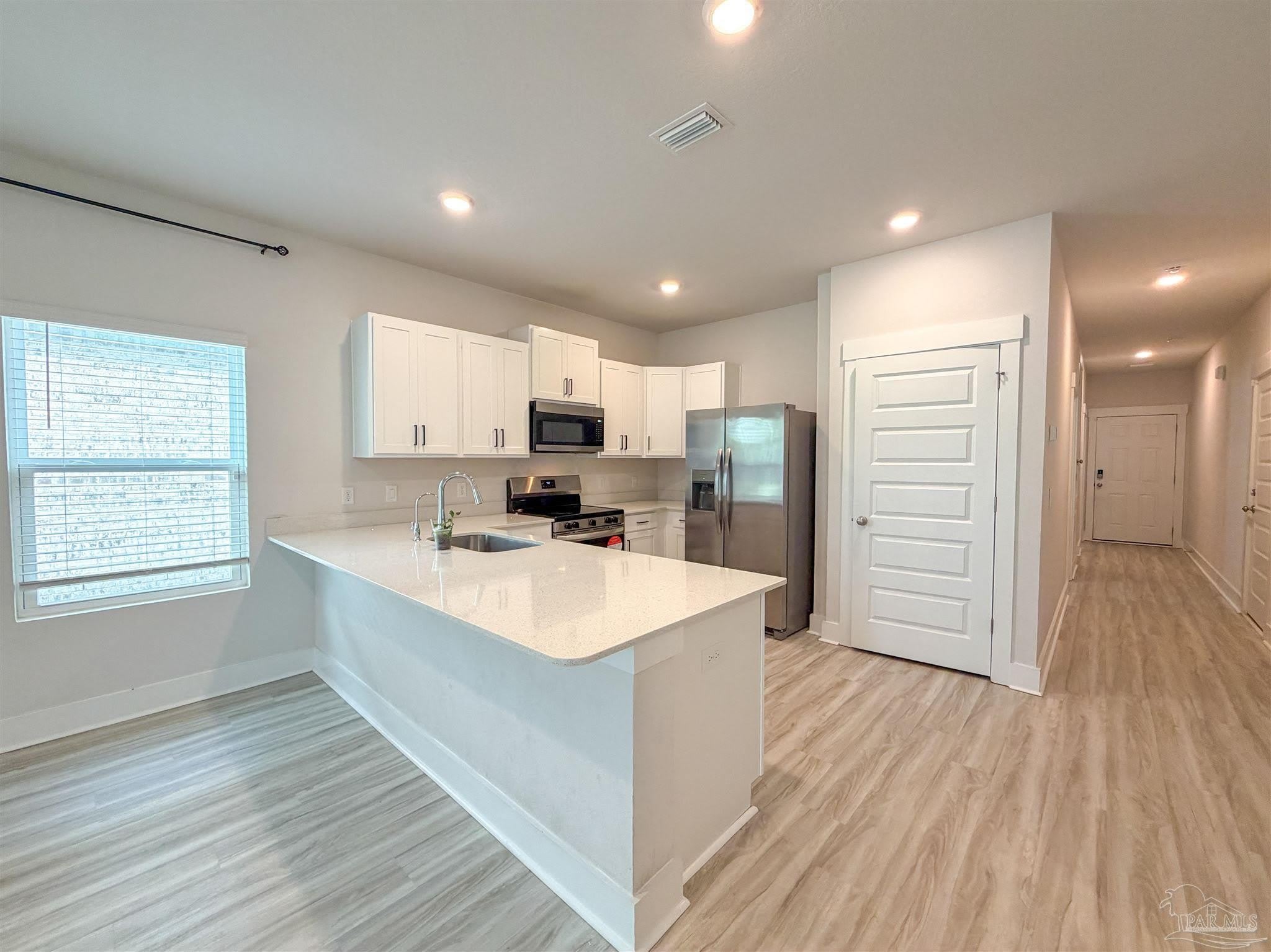9899 Starling Dr – photo 1