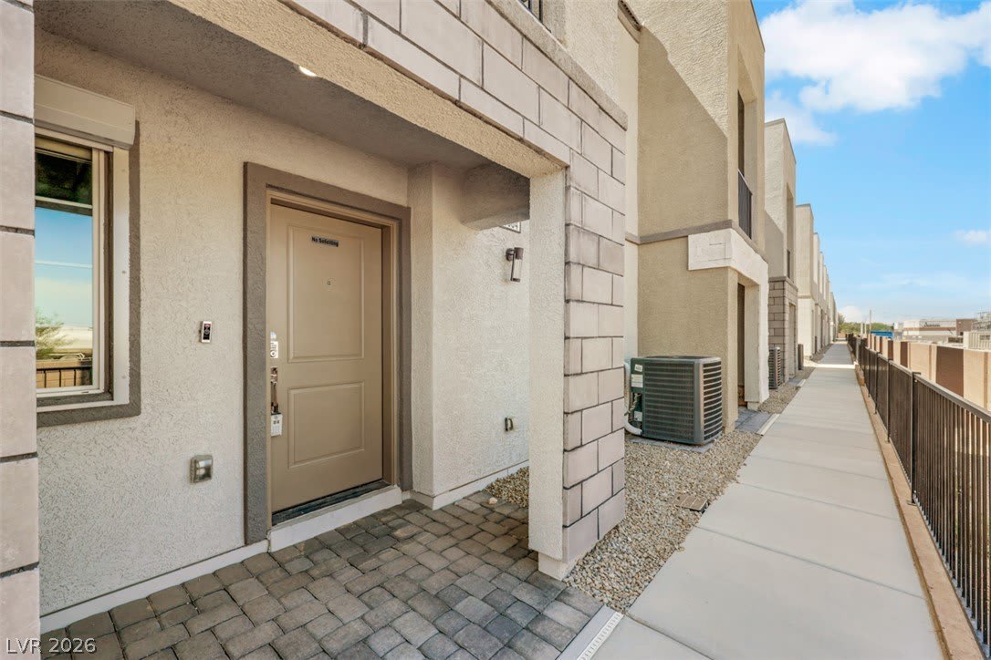 5684 Beguiling Falls Street – photo 1