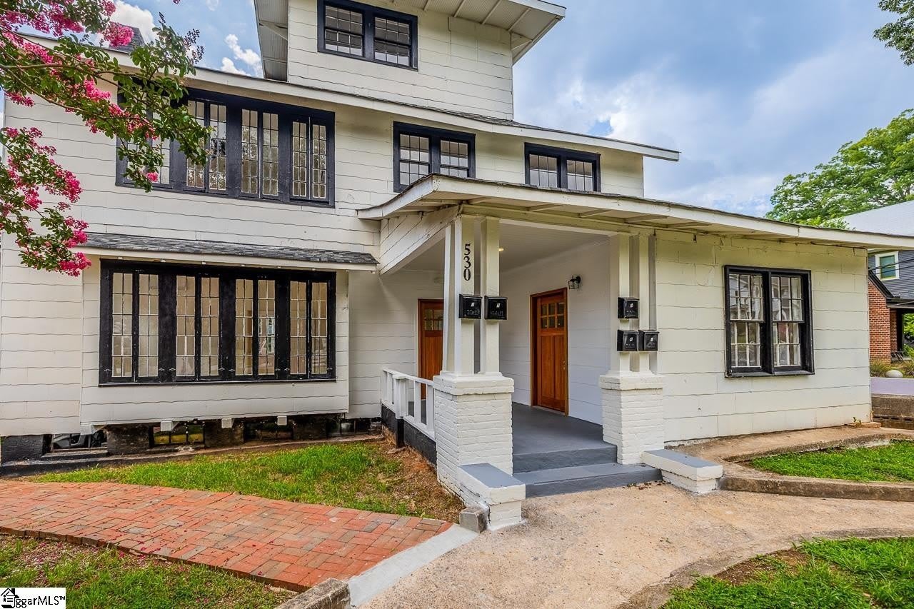 530 Peronneau Street – photo 4