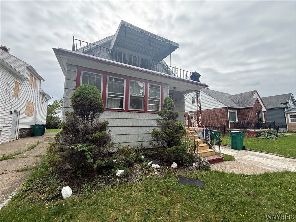 63 Wright Avenue – photo 1