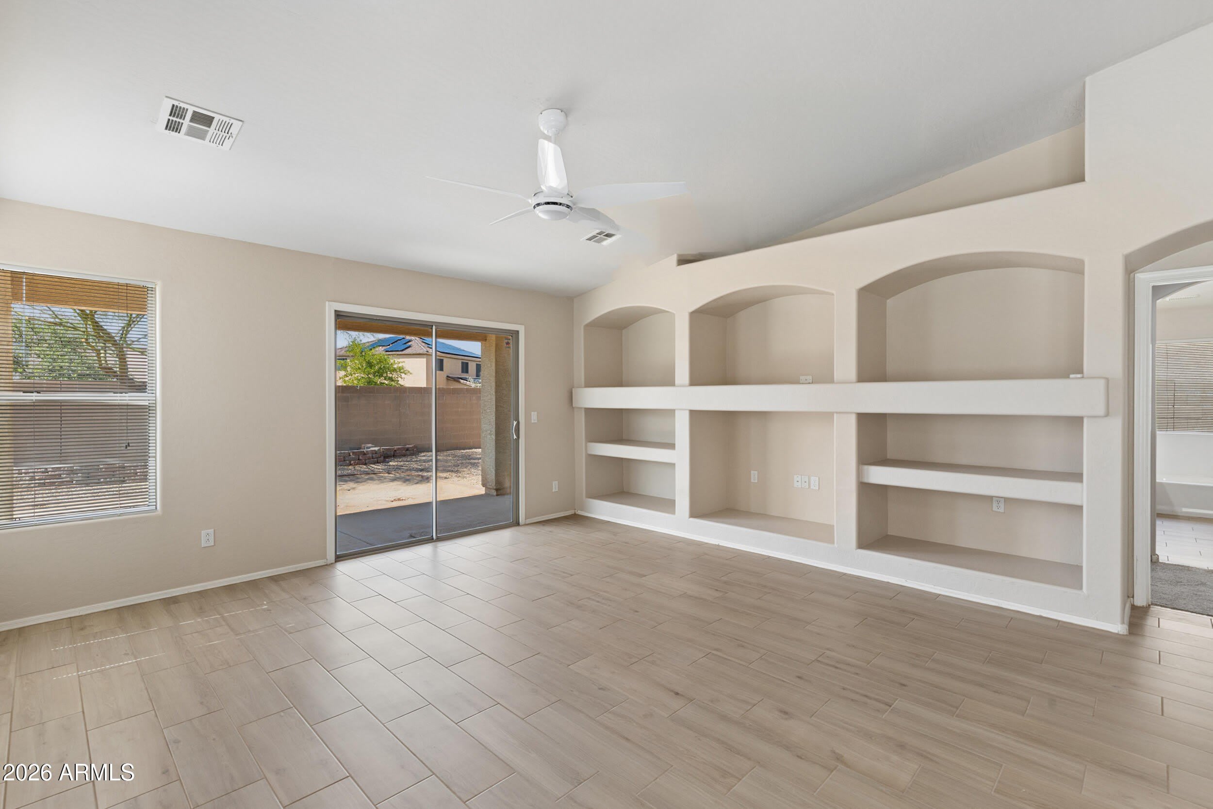 1576 E GABRILLA Drive – photo 5