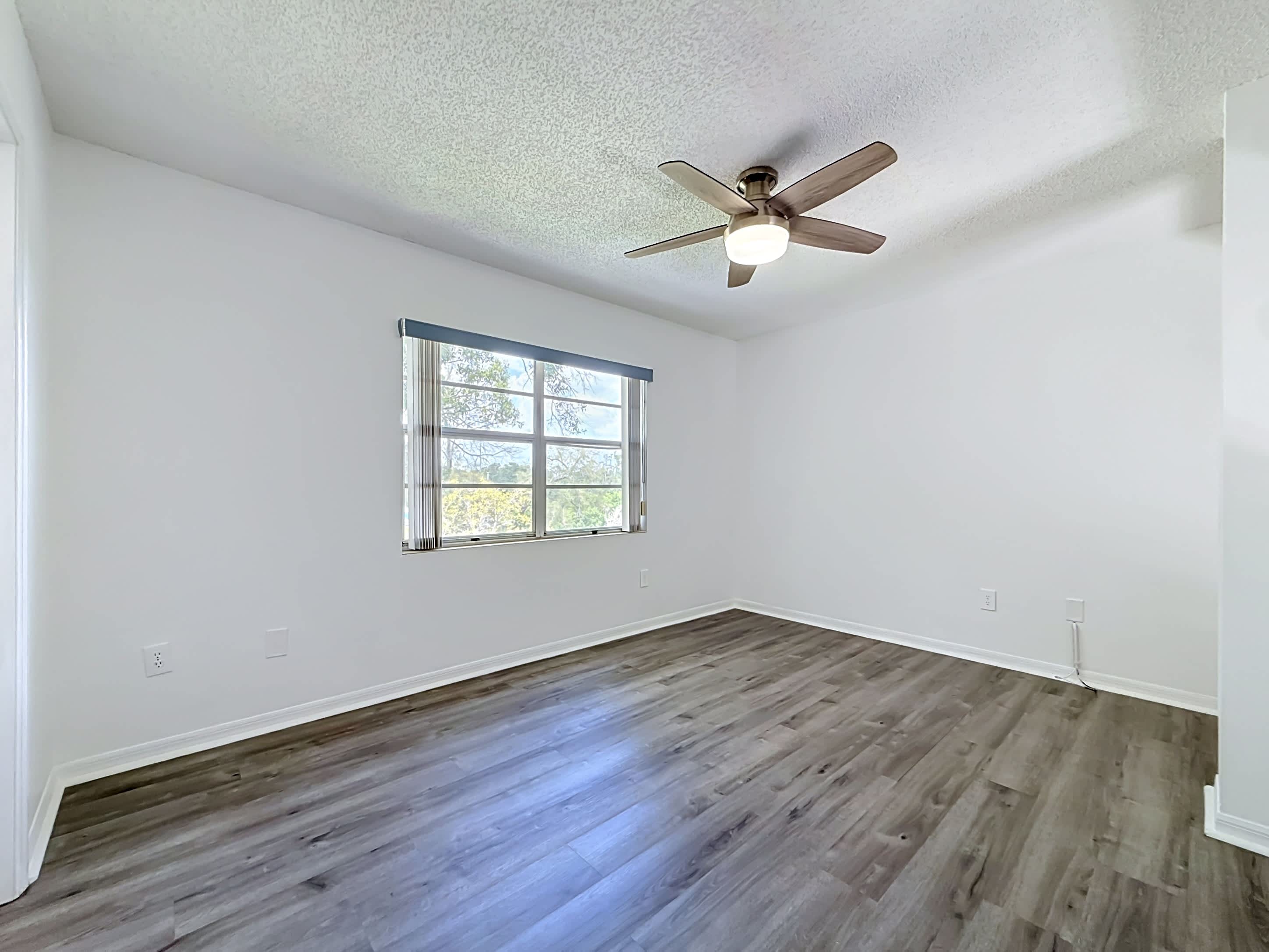 5597 67th Avenue North#423 – photo 4
