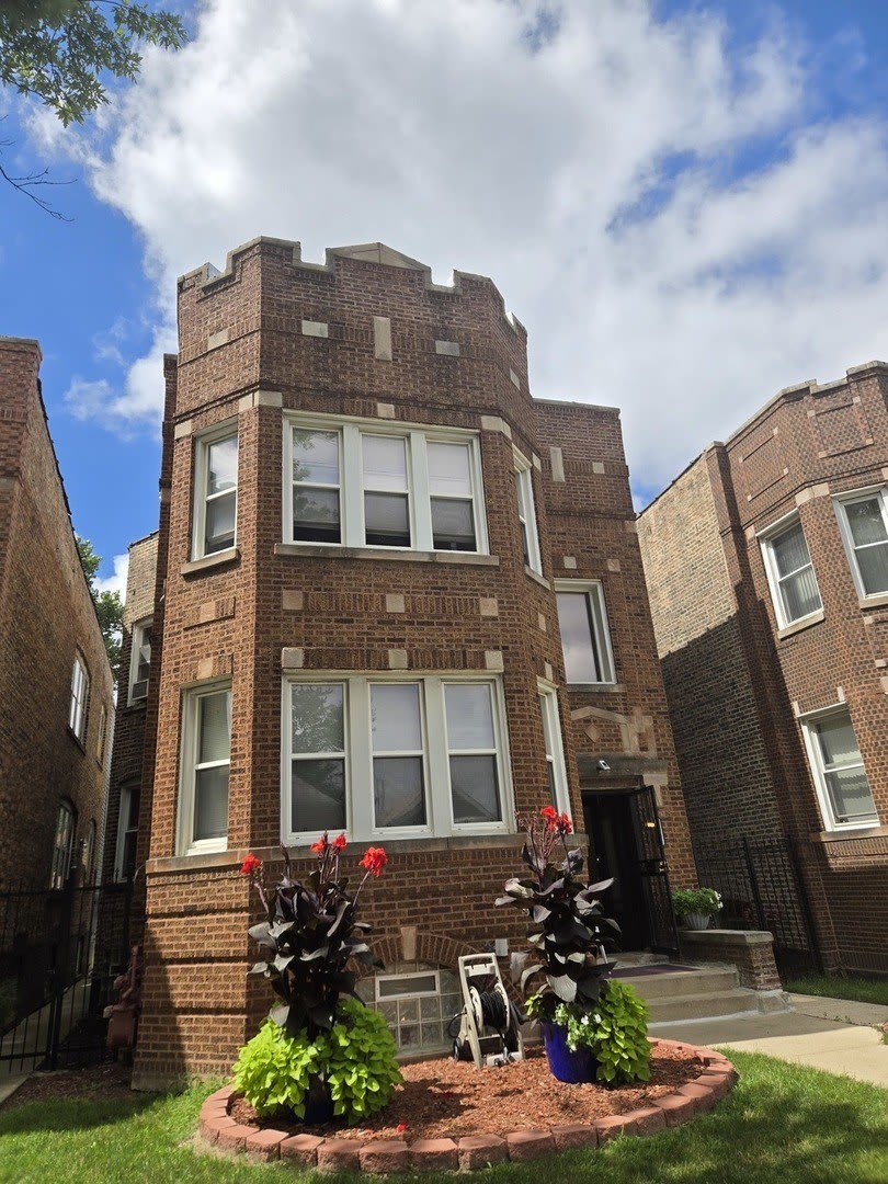 7324 S Maplewood Avenue – photo 2