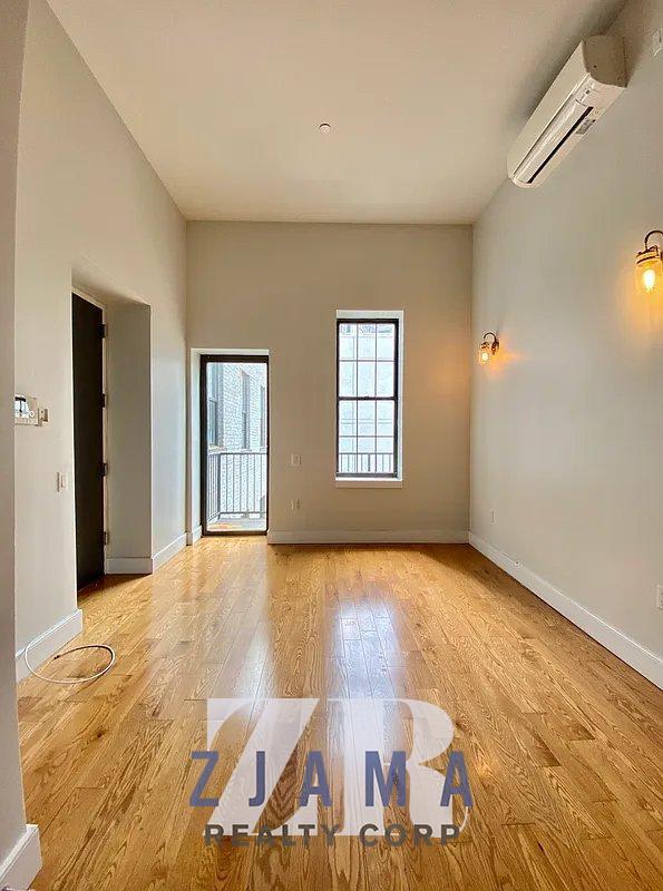 72 Willoughby Street – photo 2