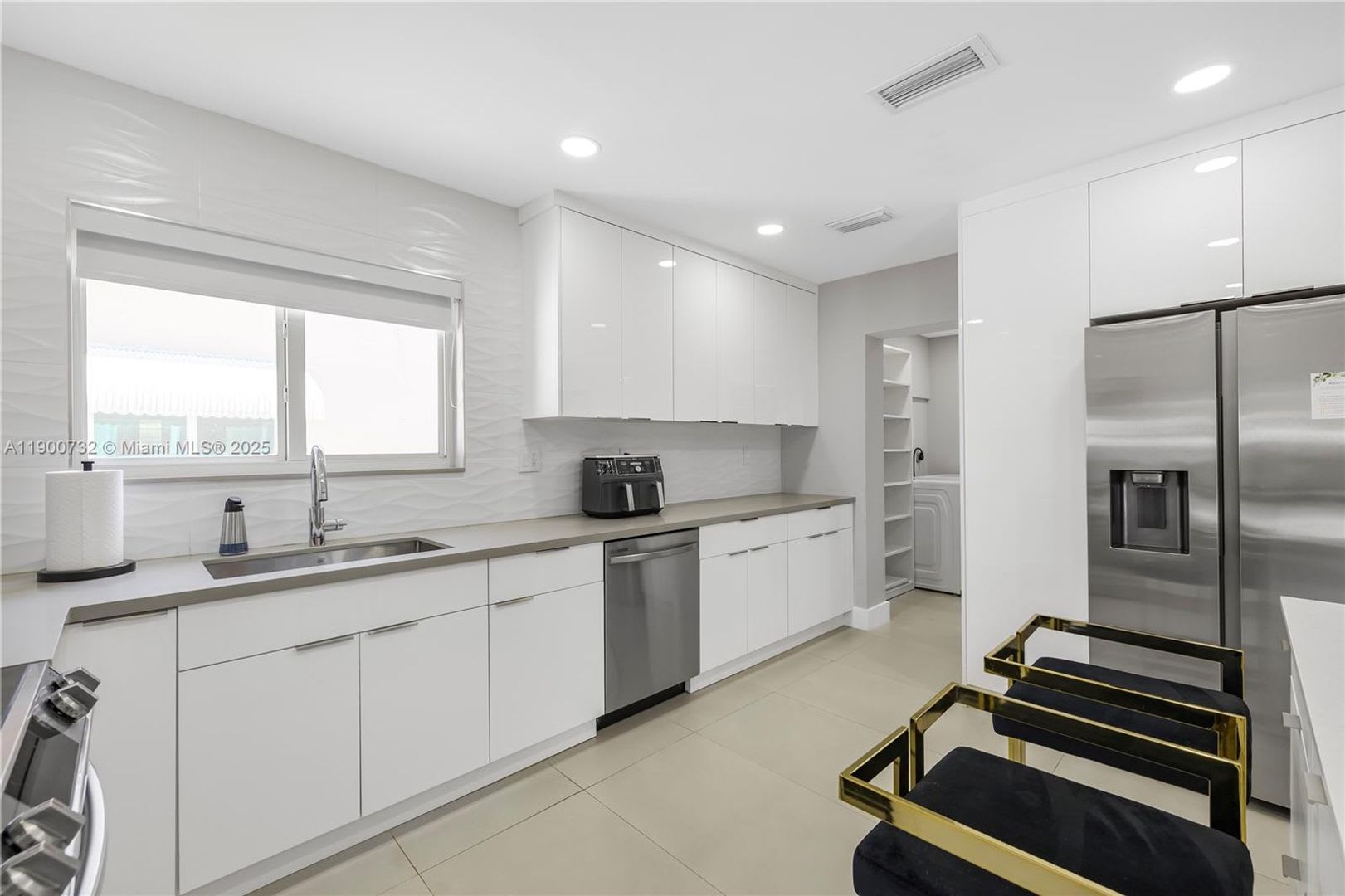 1104 N 13th Terrace, Hollywood, FL 33019 – photo 3