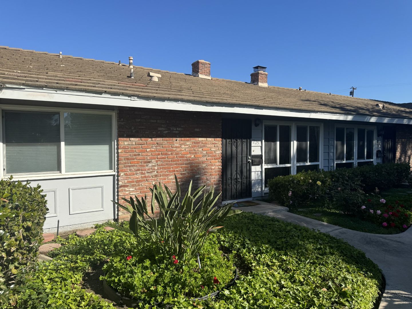 Upgraded 2 Bed 2 Bath Townhome For Lease In Tustin Must See – photo 2