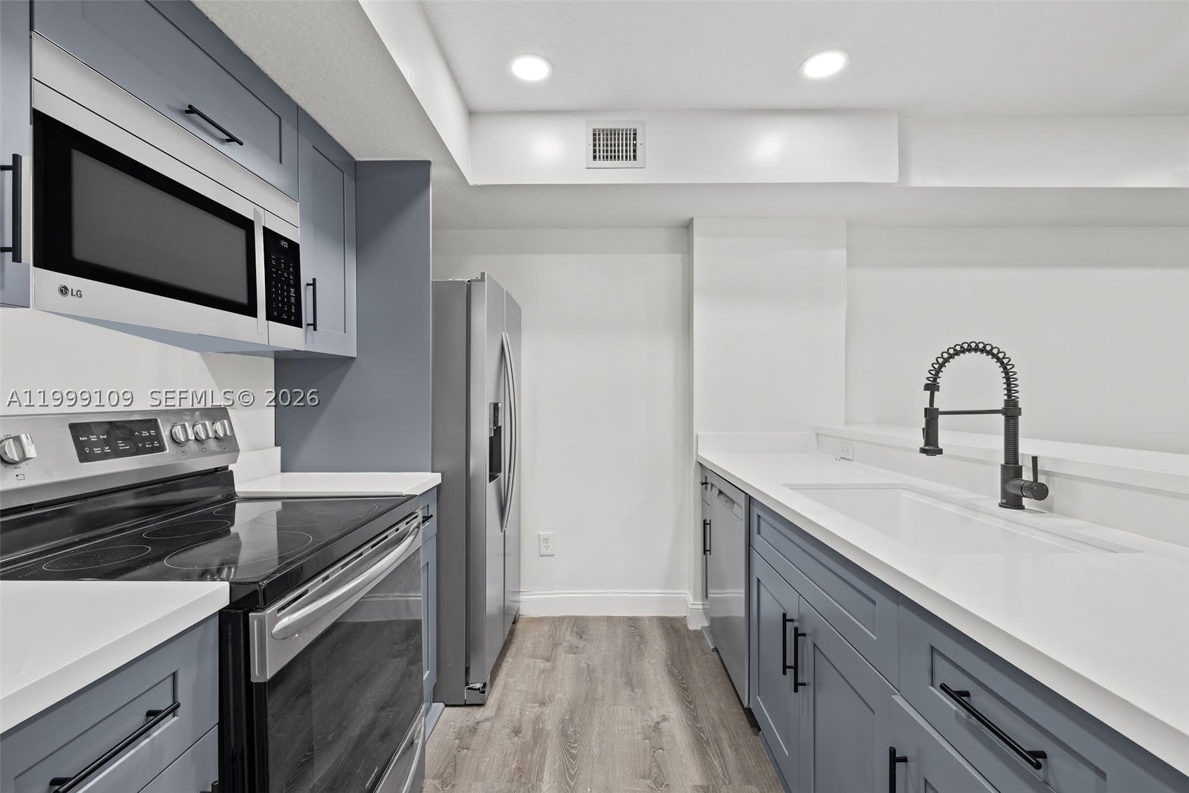 470 S Park Rd – photo 1