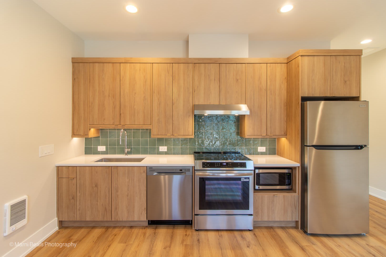 6749 S Langley Avenue – photo 5
