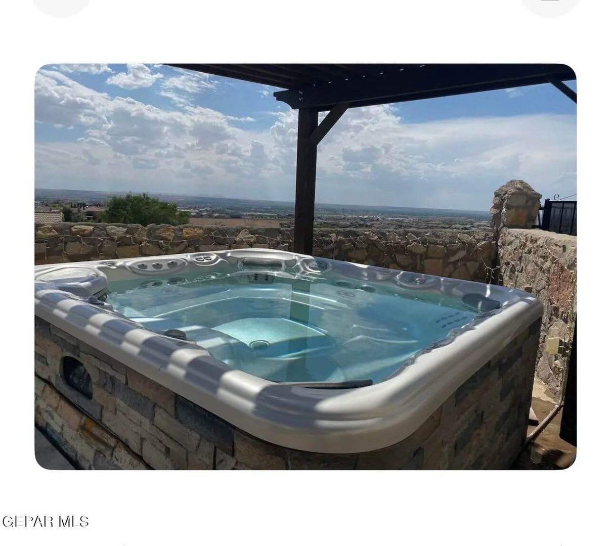 Beautiful Westside Home Furnished With 4 Bed 3 Baths Plus An Office With Beautiful Backyard With Jacuzzy All Utilities Wifi Included – photo 2