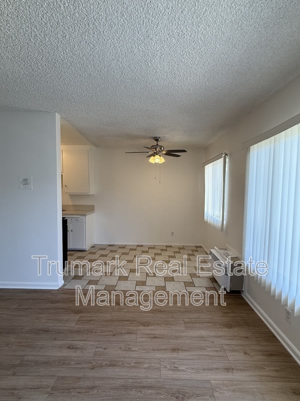 110 N Cedar St – photo 2