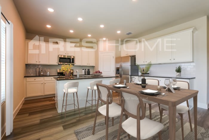 5230 Inglewood Drive – photo 3