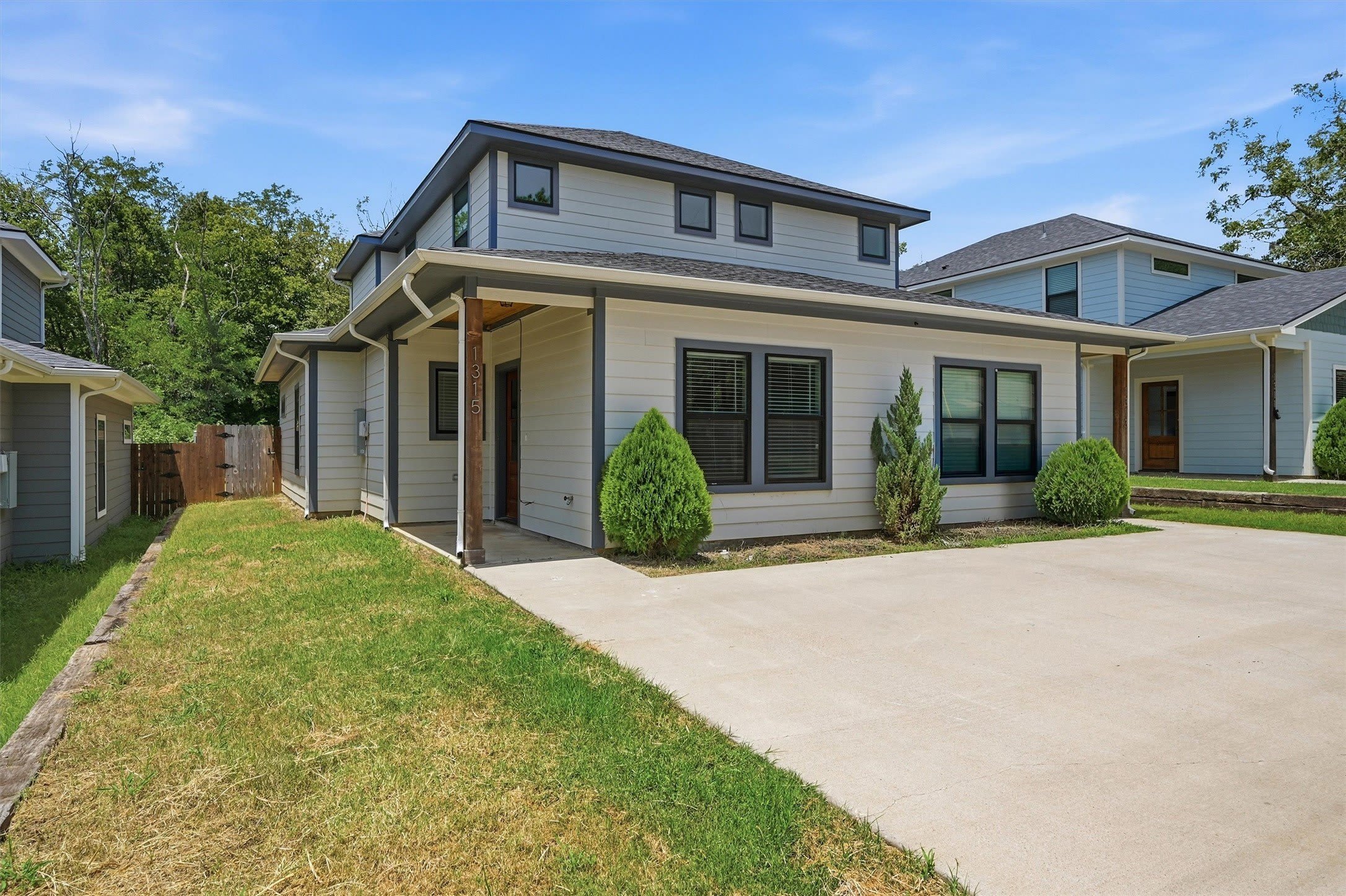 1315 S 5th Avenue – photo 1