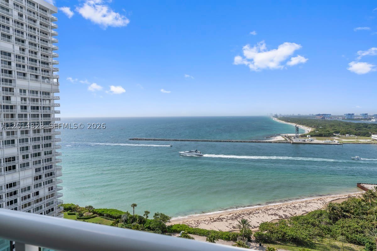 2100 S Ocean Ln – photo 2