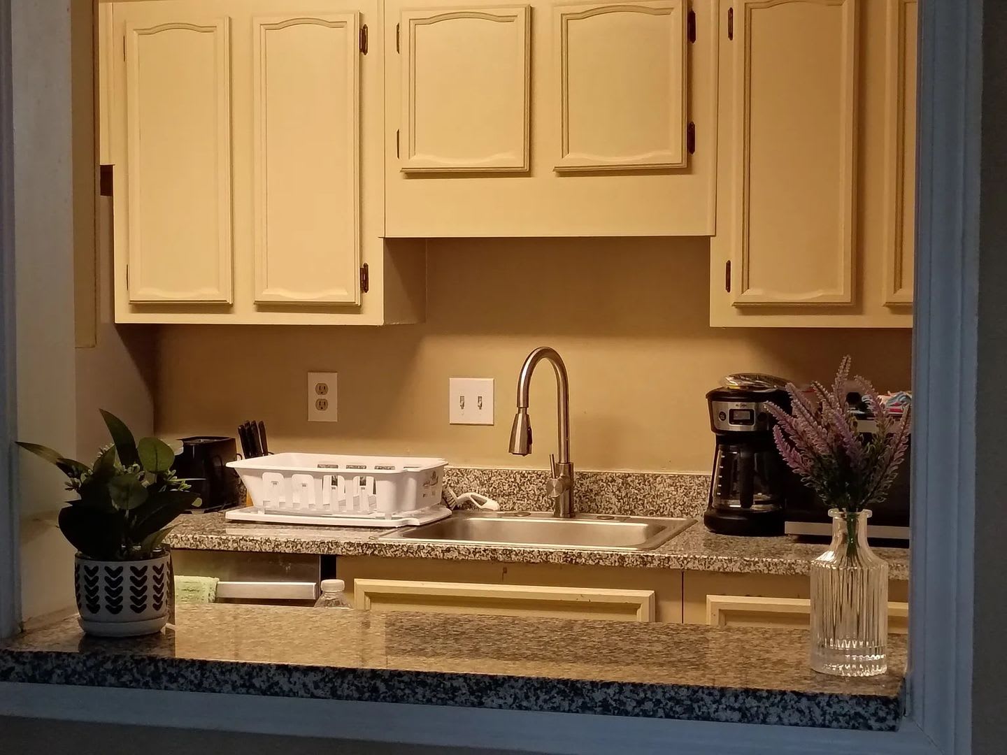 Room in 2 Bedroom Home at Brockett Pl – photo 2