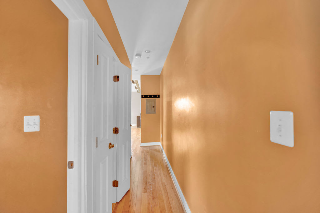 1301 Adams St Ne – photo 4