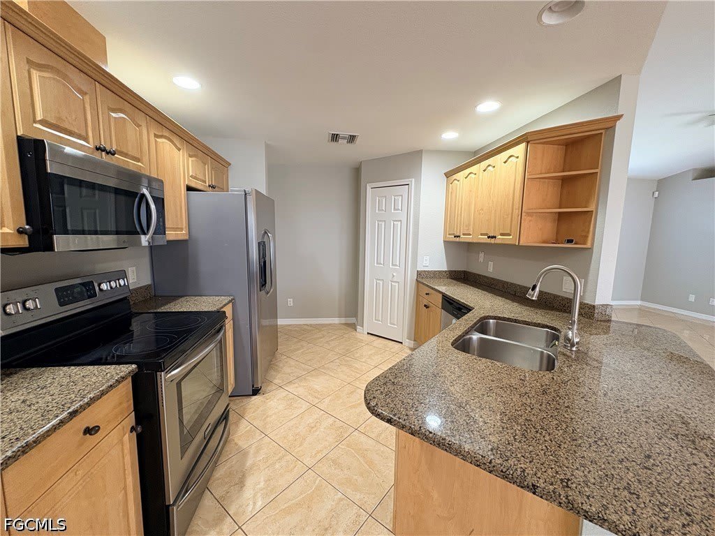 4313 SW 19th Avenue – photo 2