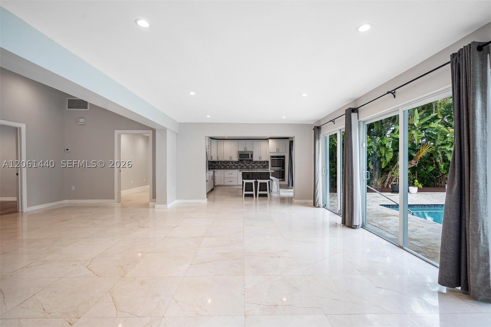 739 Blue Rd – photo 4