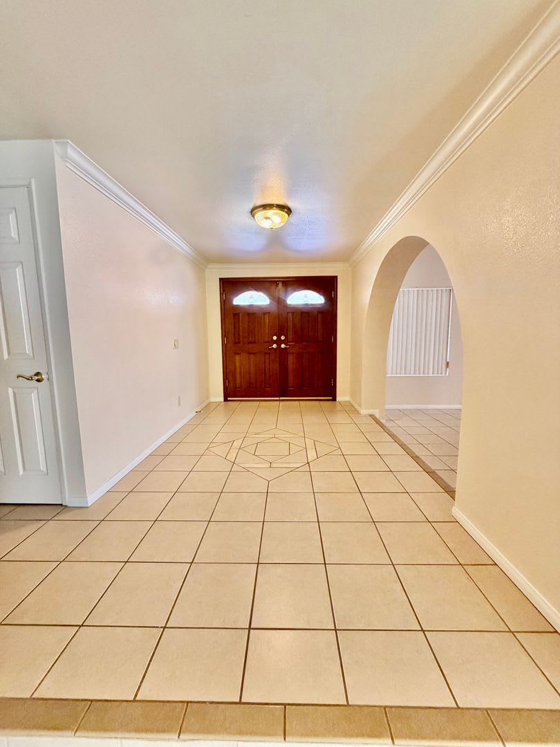 Beautiful Newbury Park Home – photo 2