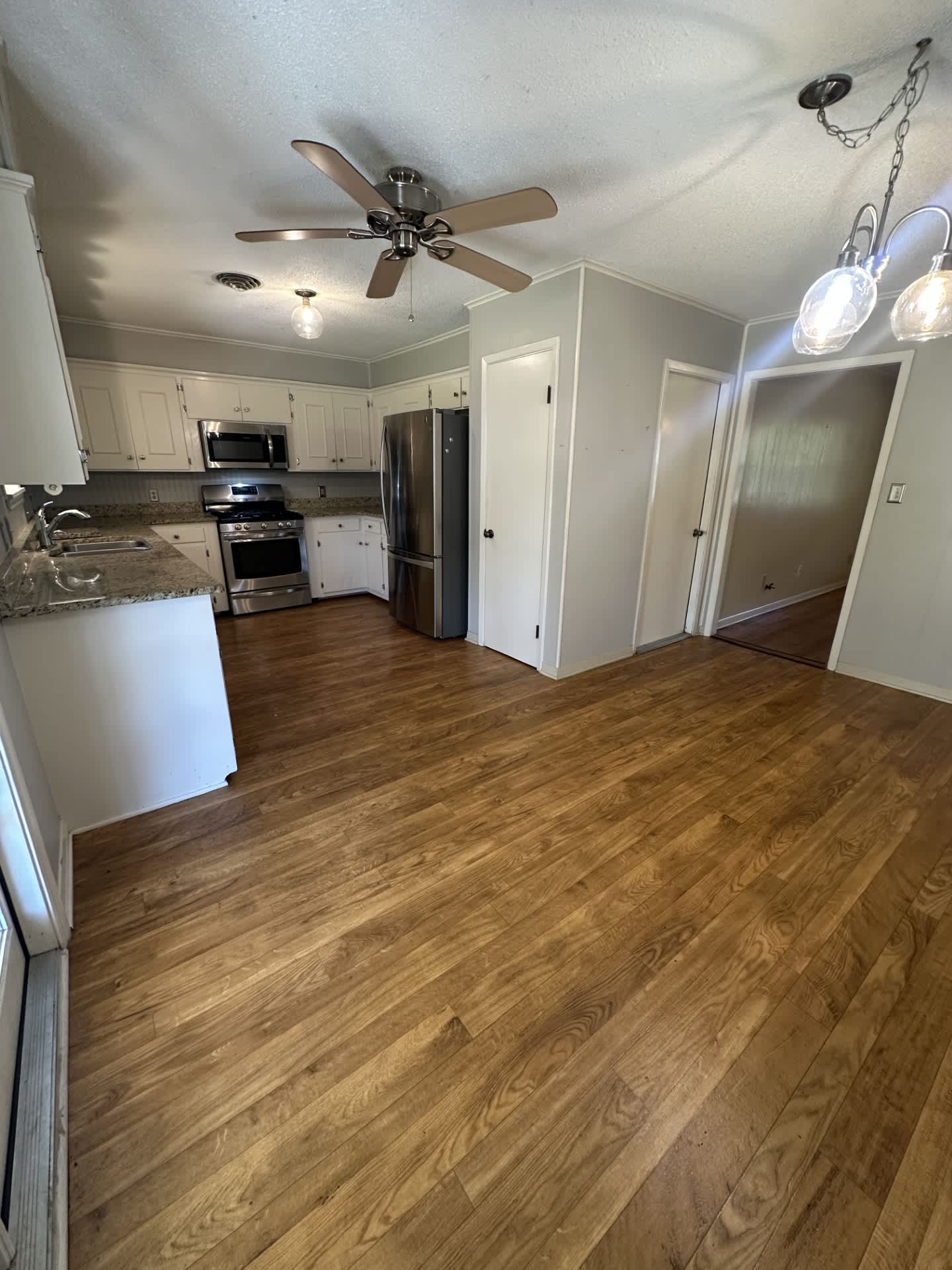 1204 East Stone Street – photo 3