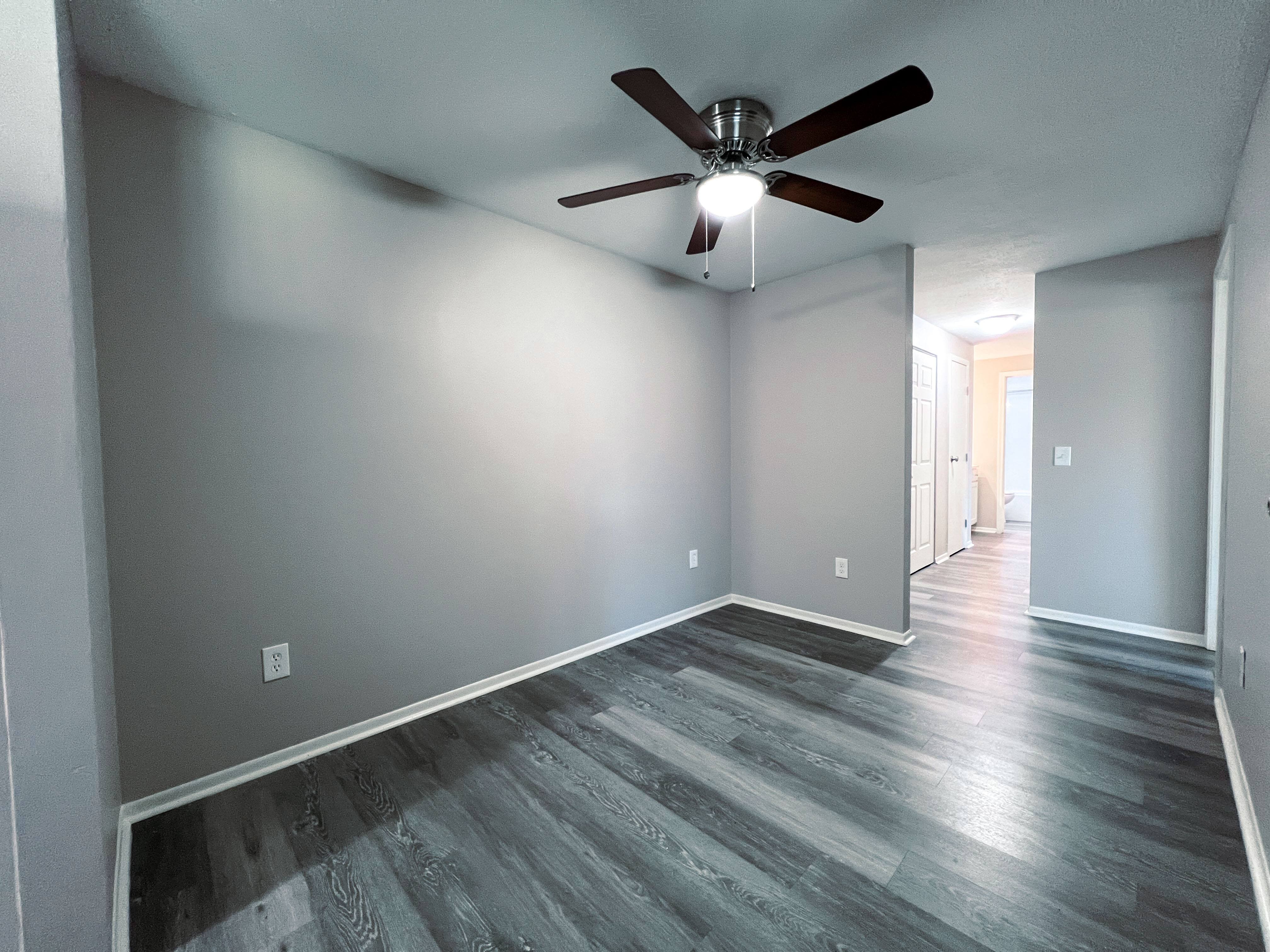 Stoney Creek Apartments – photo 4