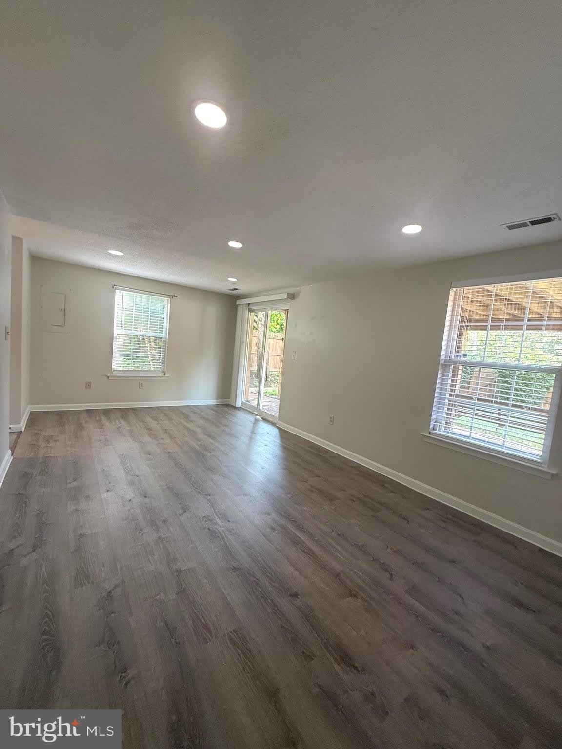 110 LAKEVIEW Court – photo 5