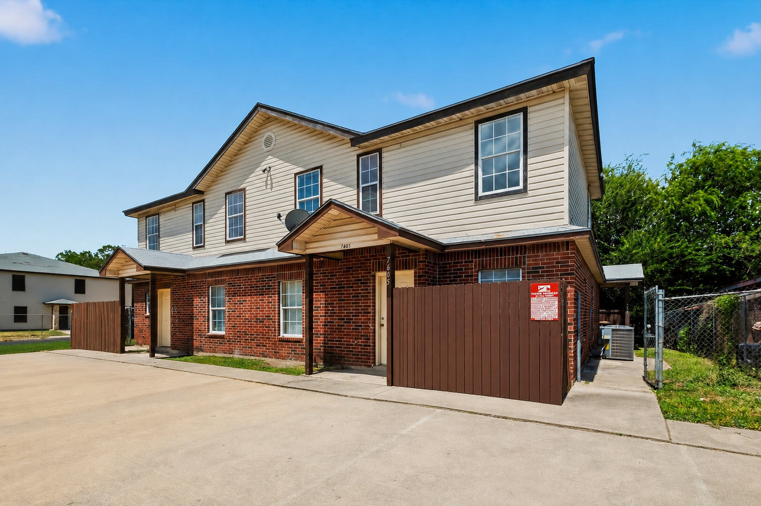 7605 Windsor Oaks – photo 1