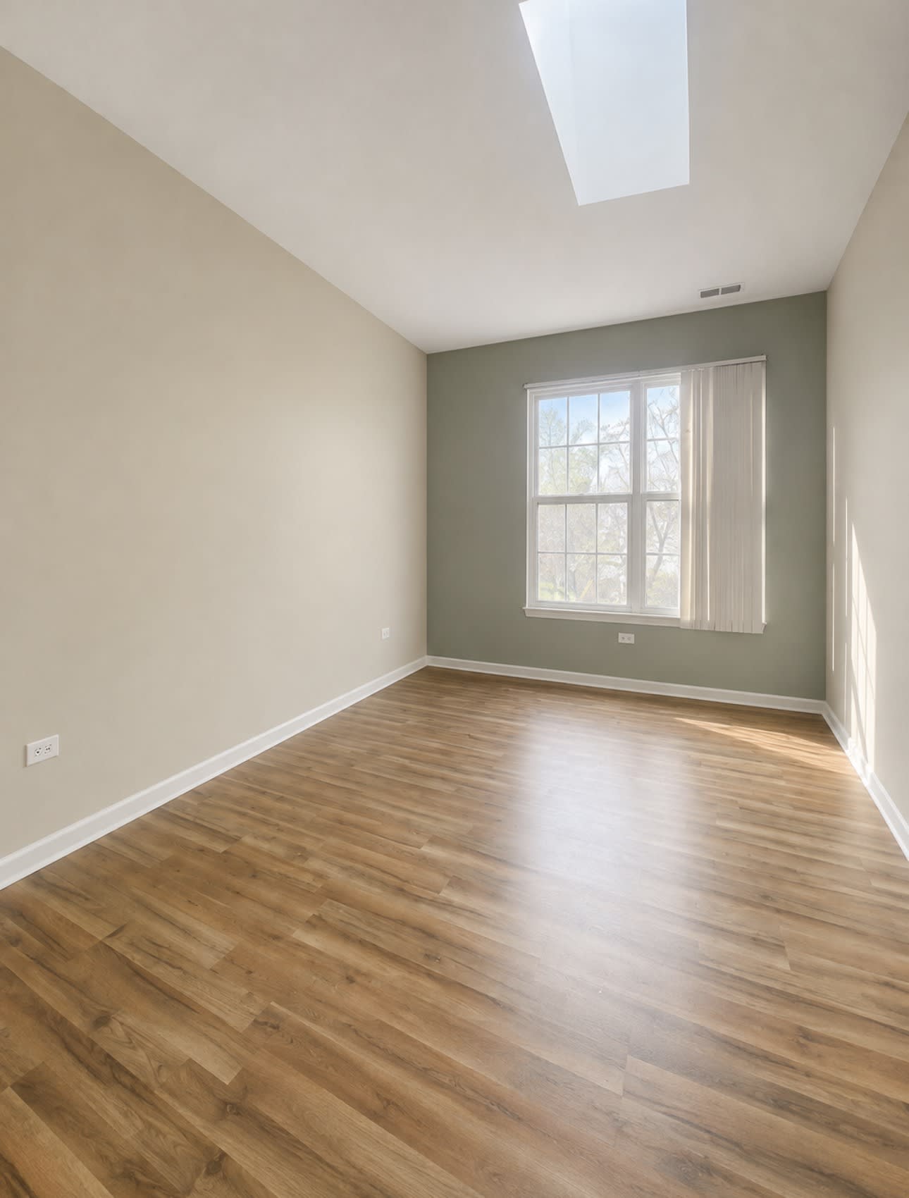 1620 Grove Avenue – photo 5