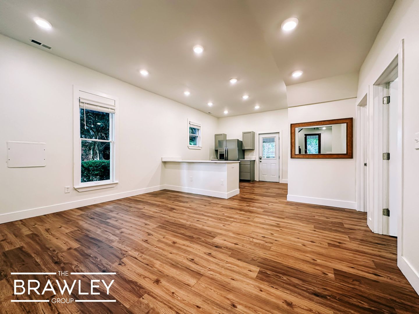 **FULLY REMODELED** (AUGUST 2028) INCREDIBLE LOCATION IU CAMPUS 6 BEDS!!! – photo 5
