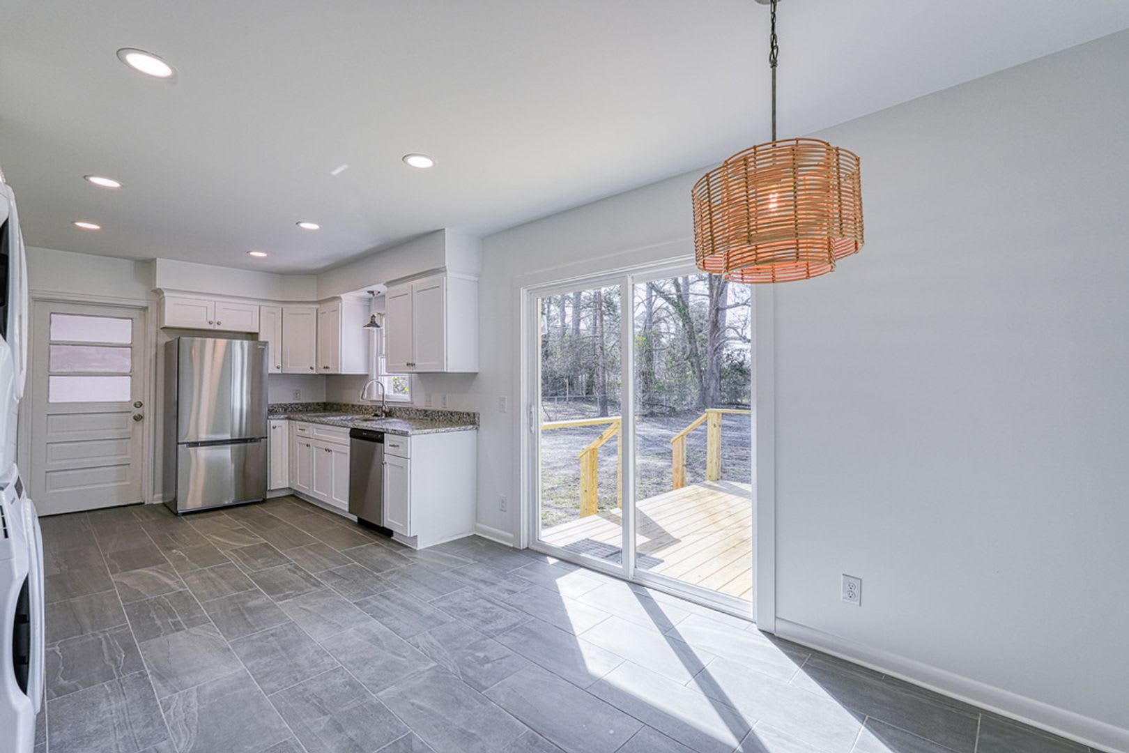 118 1st Ave – photo 5