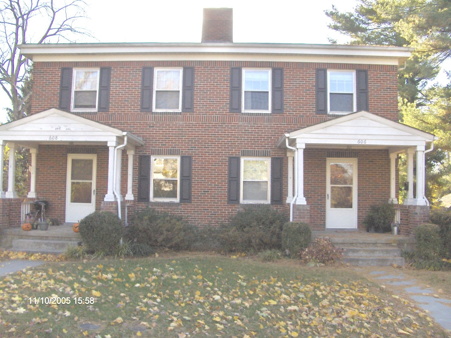 3 Bedroom 1.5 Bath Duplex – photo 1