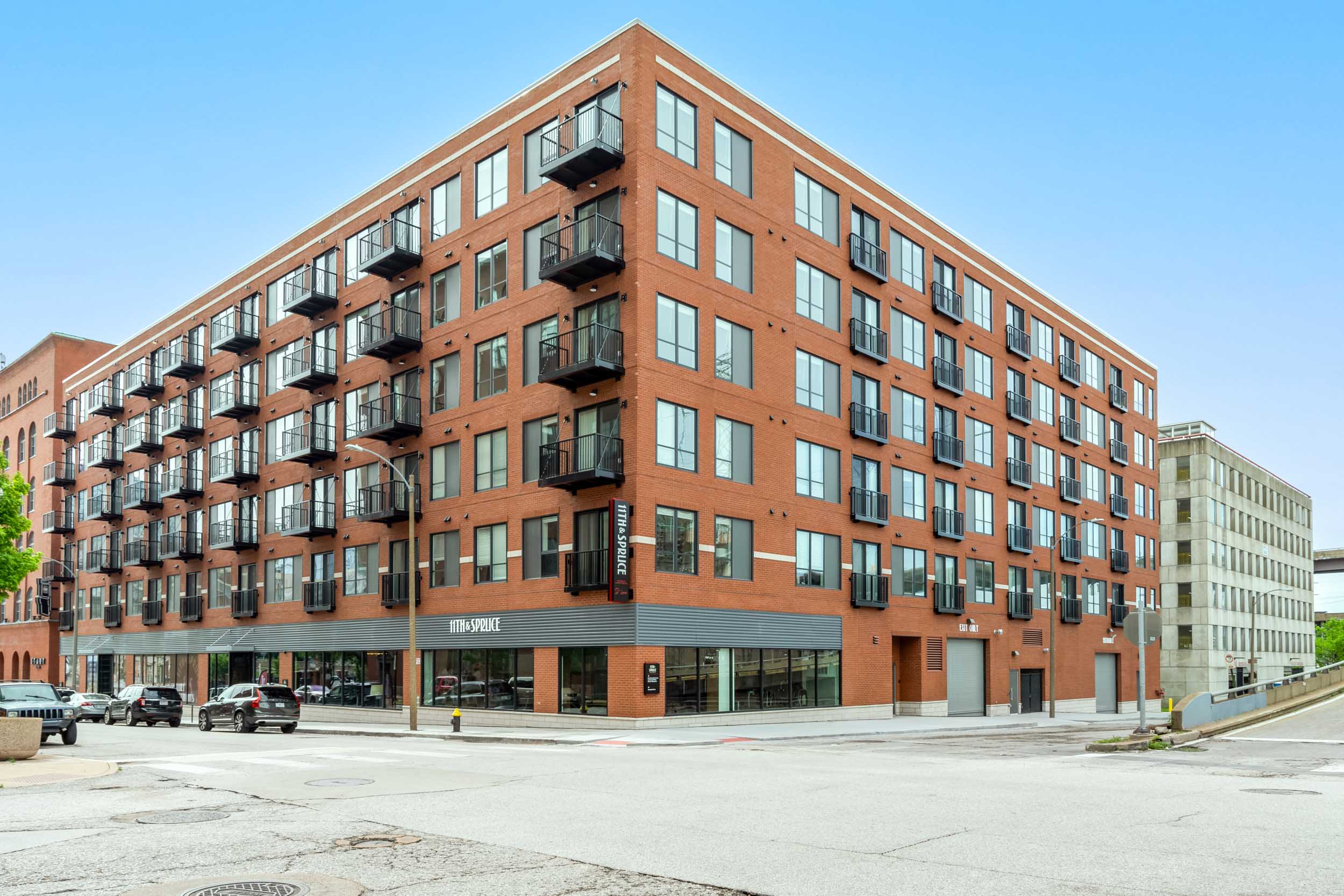 11th and Spruce – photo 3