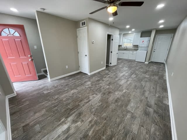 302 Patterson St. C – photo 2