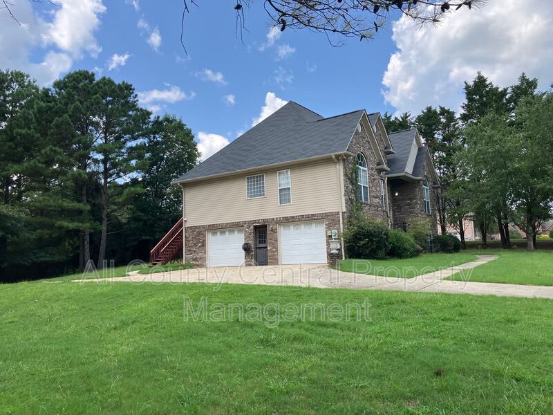 710 Small Lake Rd – photo 2