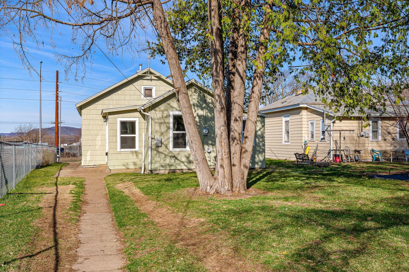 Single Family Home Near Downtown – photo 2