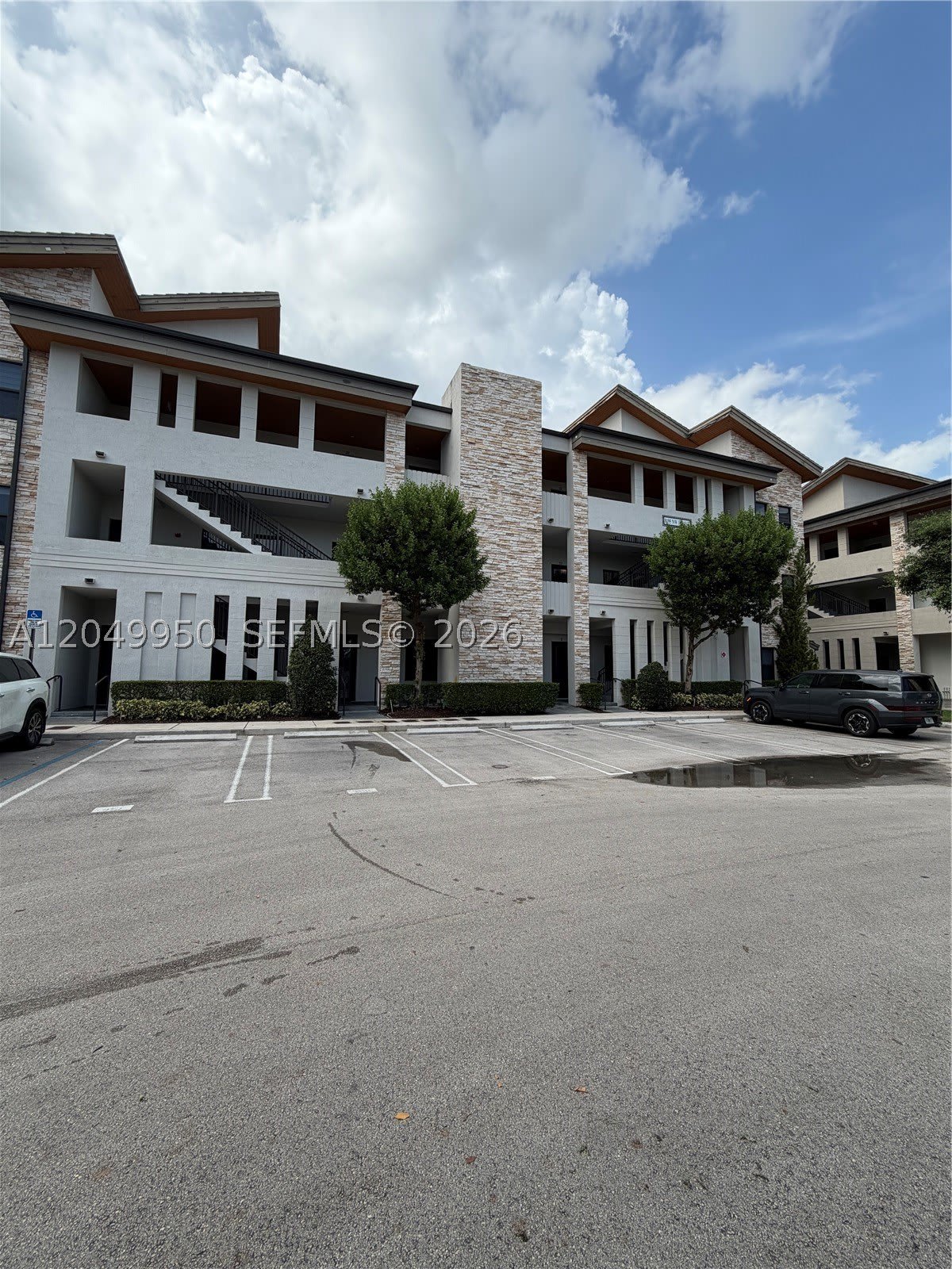 8195 NW 104th Ave – photo 2
