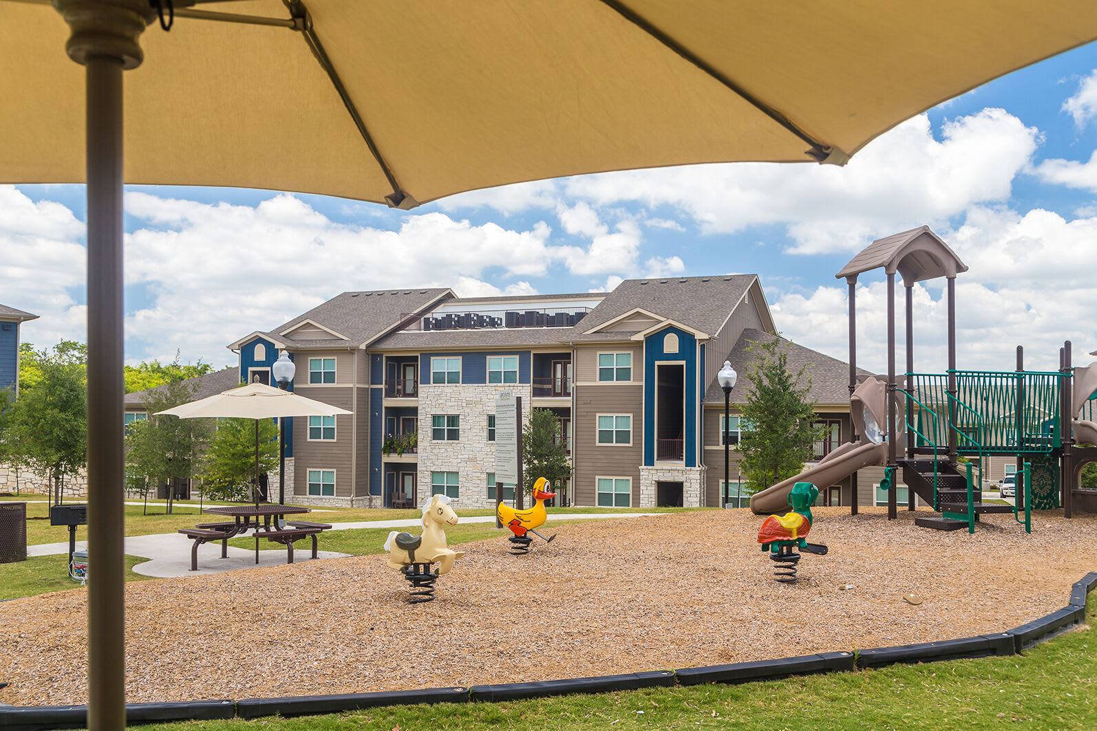 Stallion Pointe Apartments – photo 2