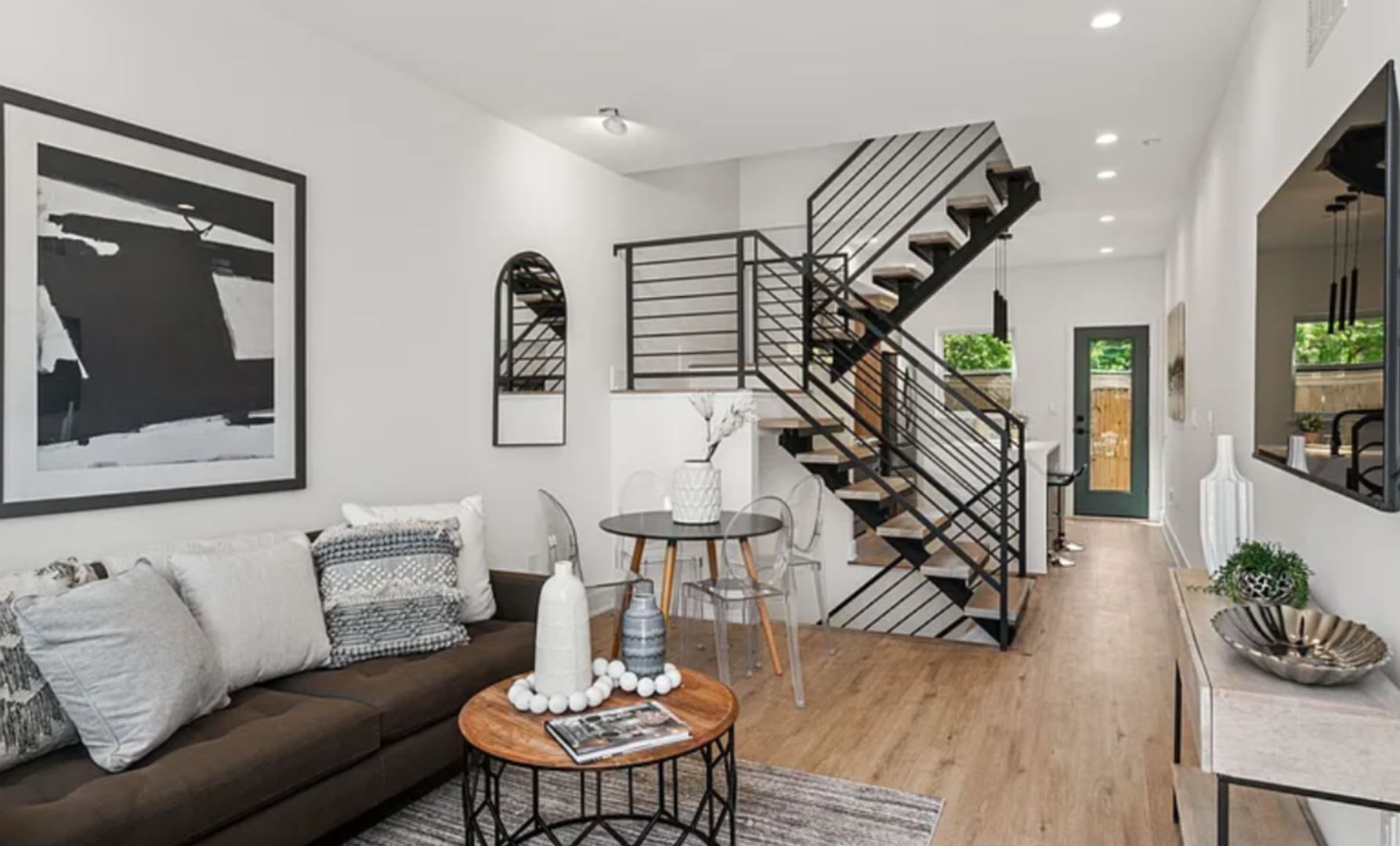 Luxury New Construction Townhome – photo 2