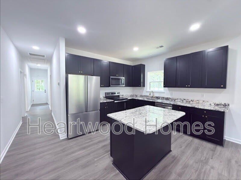 212 Lincolnshire Boulevard – photo 1