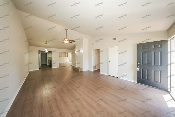2749 Indian Creek Boulevard – photo 4