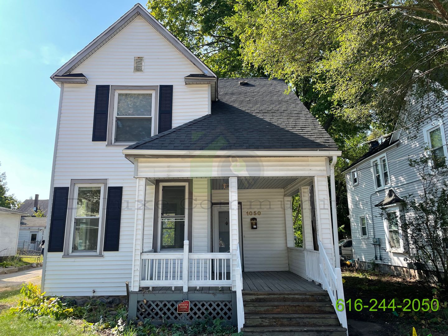 3 Bedroom Eastown Home! AVAILABLE NOW! – photo 1