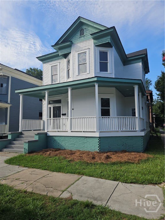 521 W 38th Street – photo 1