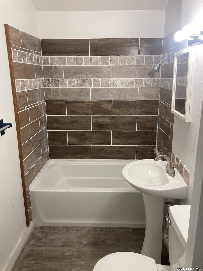 2409 BOOKER ST – photo 5